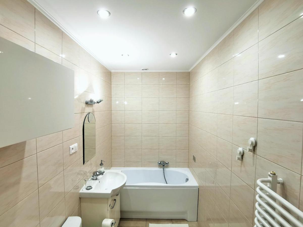 Apartament Seven Legnica Exterior foto